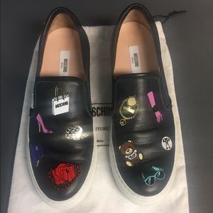 MOSCHINO BLACK LEATHER APPLIQUED SNEAKERS SZ 40